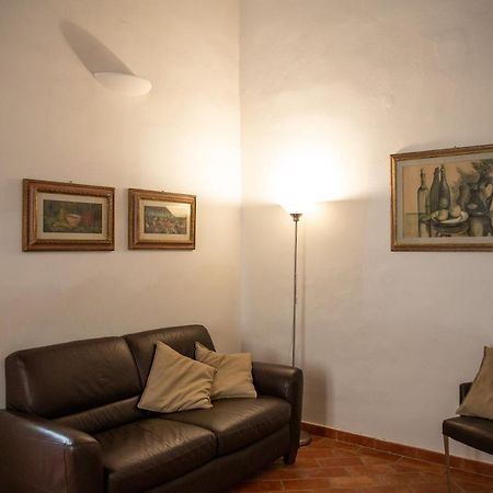 Lovely One Bedroom Apartment Nearby Ponte Vecchio フィレンツェ エクステリア 写真